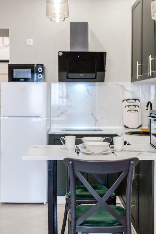 сердце города 1комн жк молодёжный Apartment Almaty
